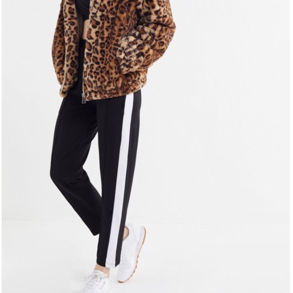 NEW✨UO Track Pants✨ - Picture 4 of 4